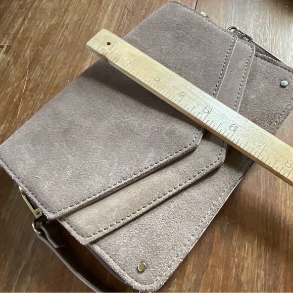 Miztique Purse Tan Beige Faux Suede Over Shoulder Bag Chevron - Picture 13 of 14